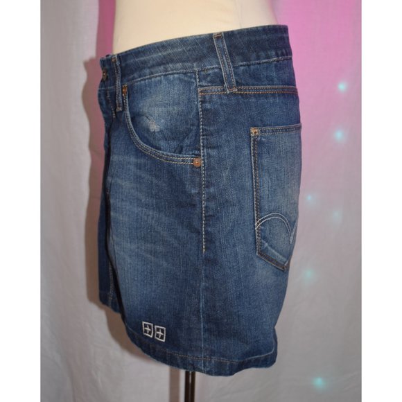 Levi’s Premium Denim Mini Skirt size Large - Picture 4 of 11